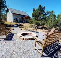 Cedars 3 Bedroom Cabin - USA Accommodation