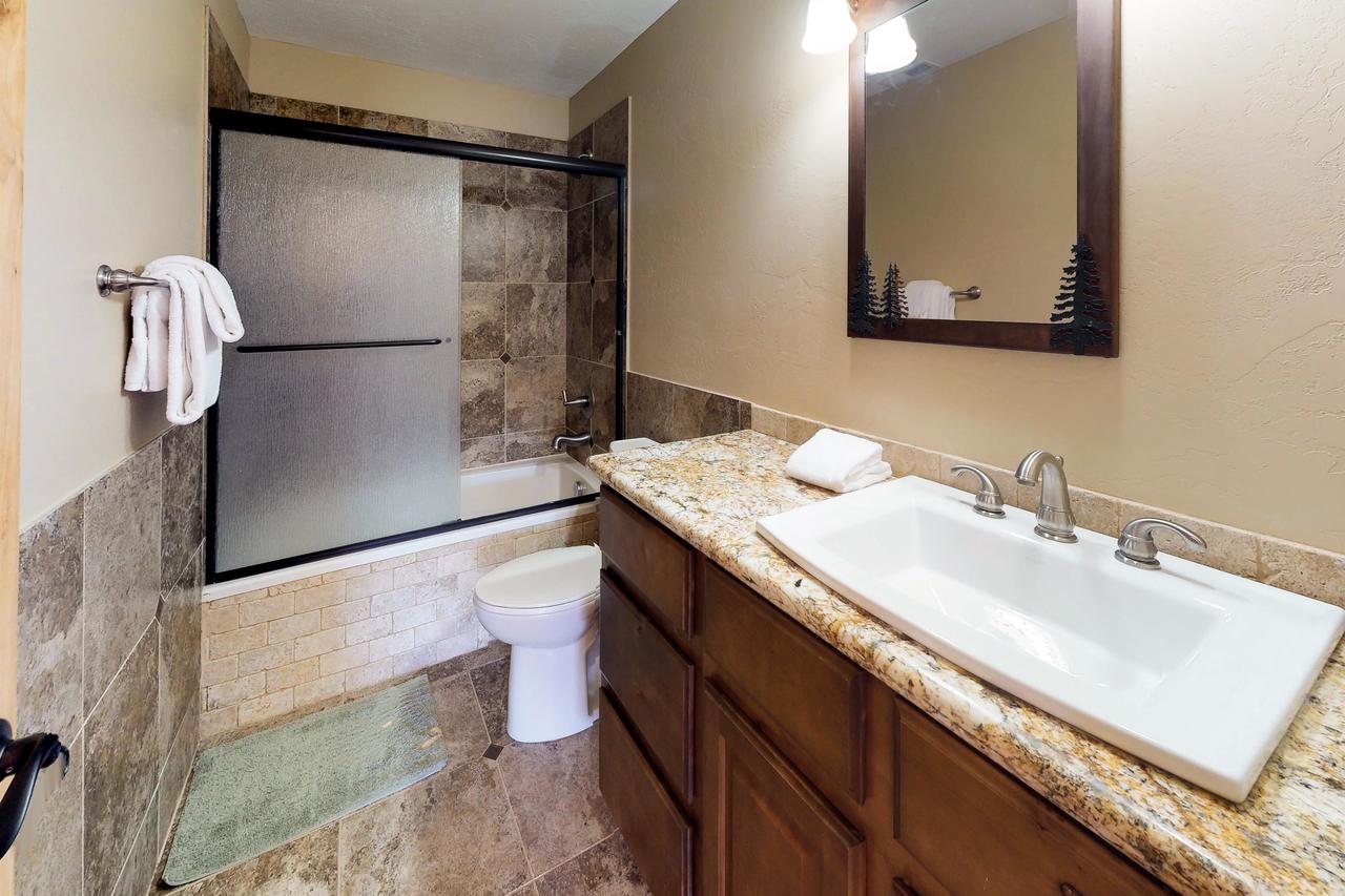 580 Hunter Ridge Dr - View~Topia - thumb 16