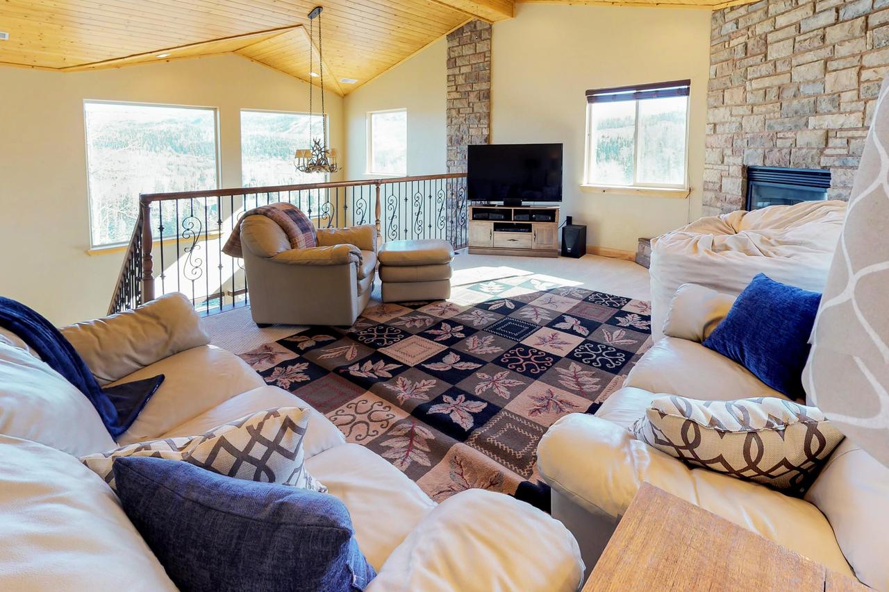 580 Hunter Ridge Dr - View~Topia - thumb 19