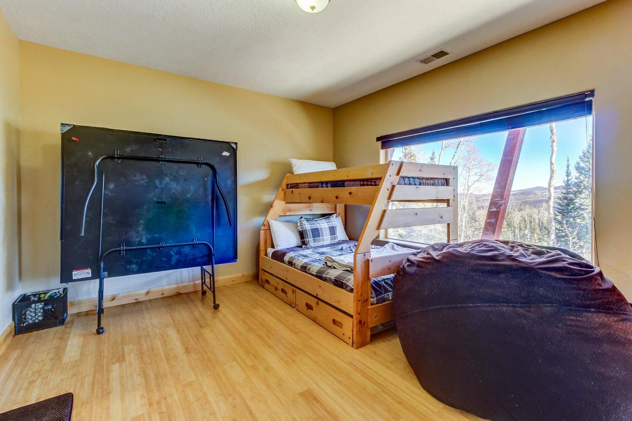 580 Hunter Ridge Dr - View~Topia - thumb 12