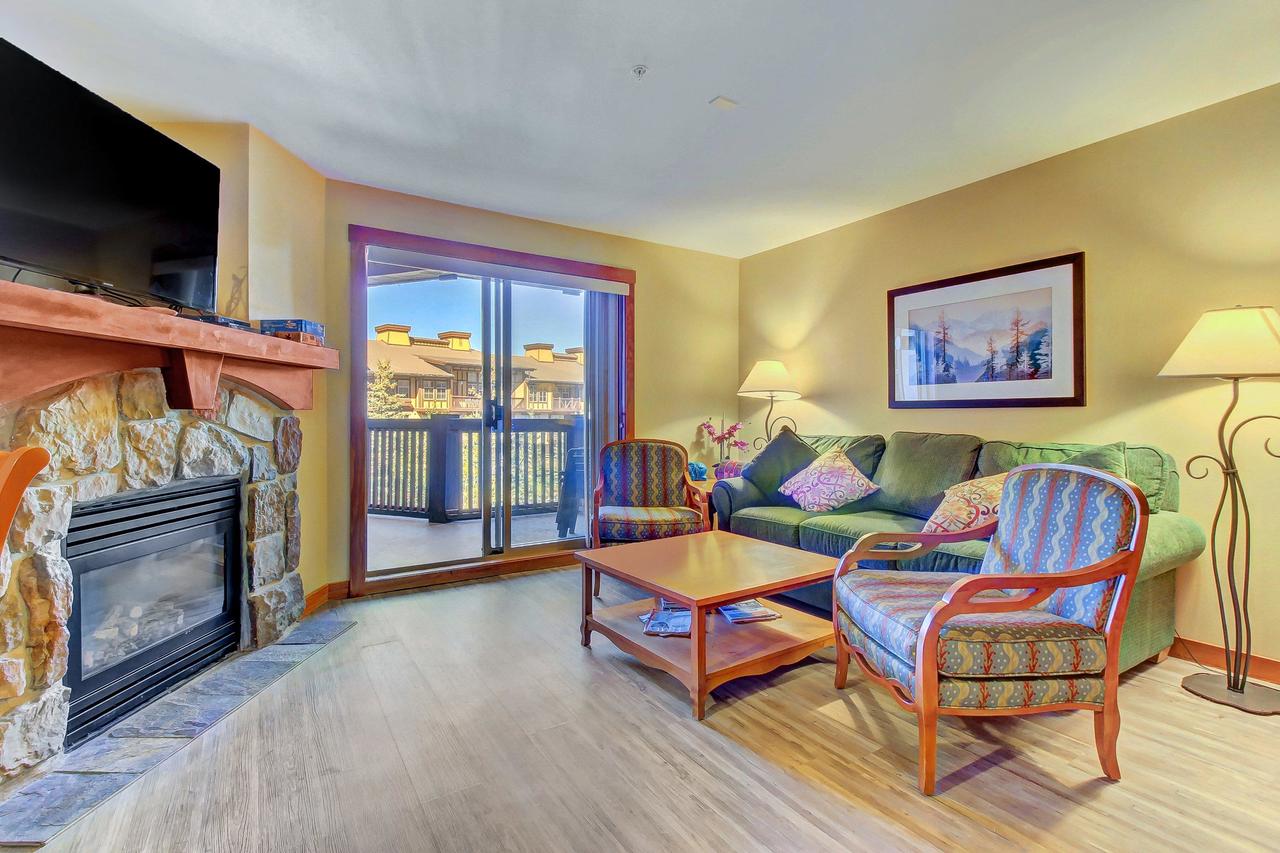 Eagle Springs East 305: House Sparrow Suite - thumb 40