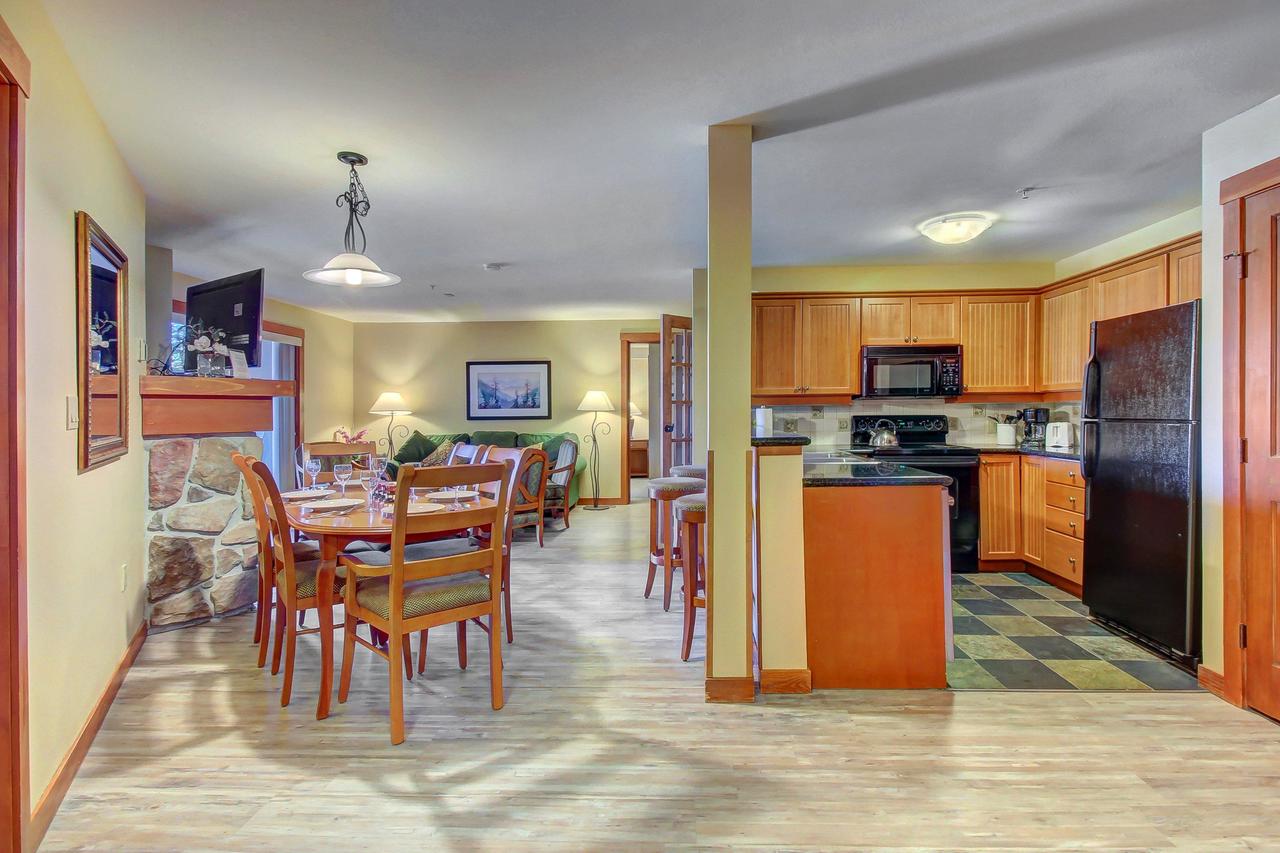 Eagle Springs East 305: House Sparrow Suite - thumb 37