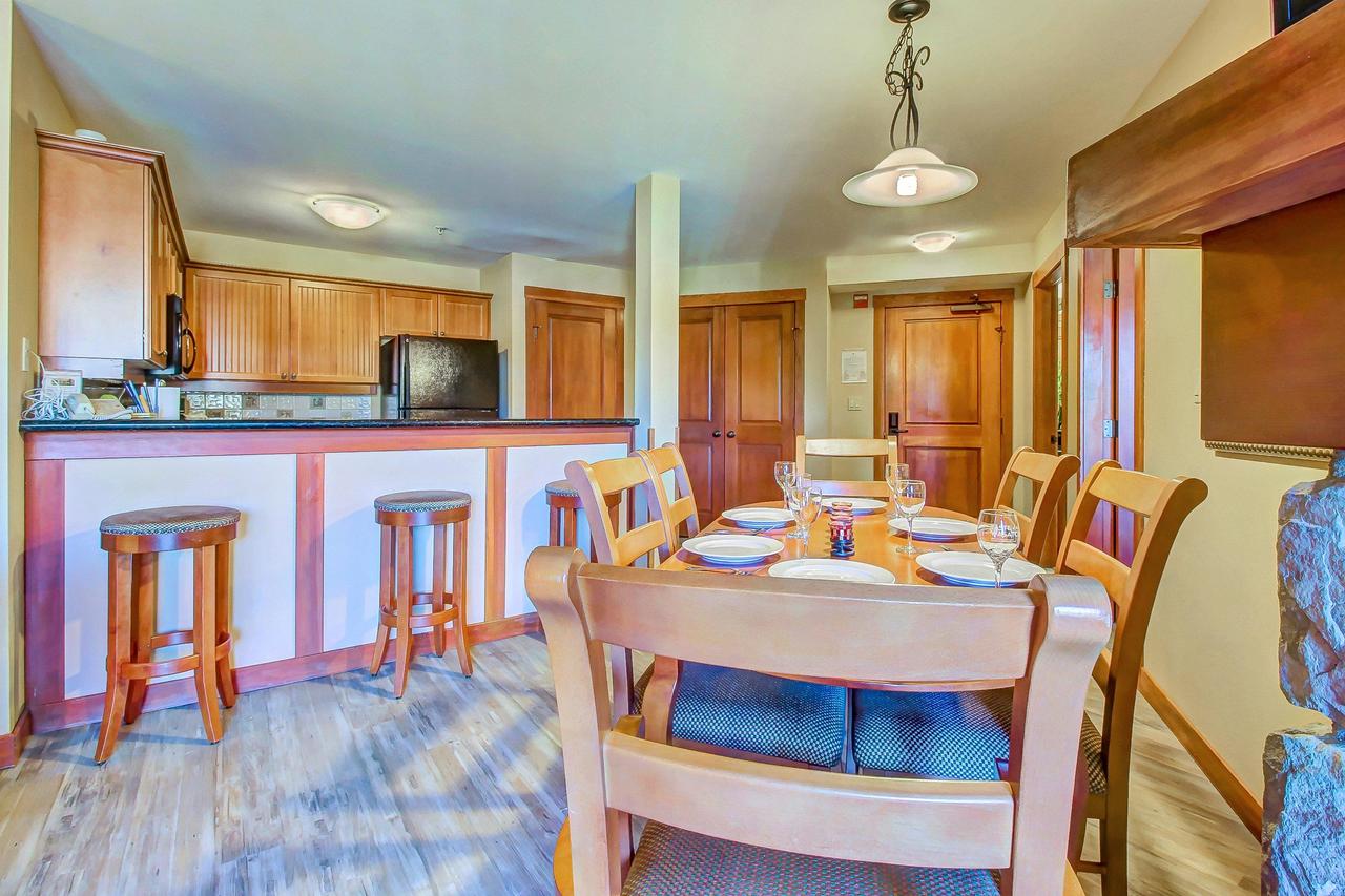 Eagle Springs East 305: House Sparrow Suite - thumb 20