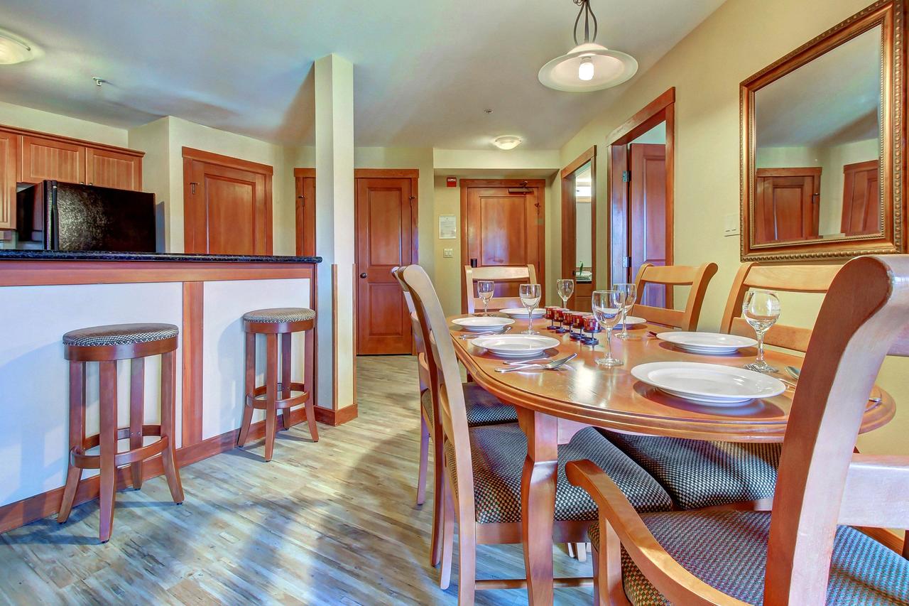 Eagle Springs East 305: House Sparrow Suite - thumb 35
