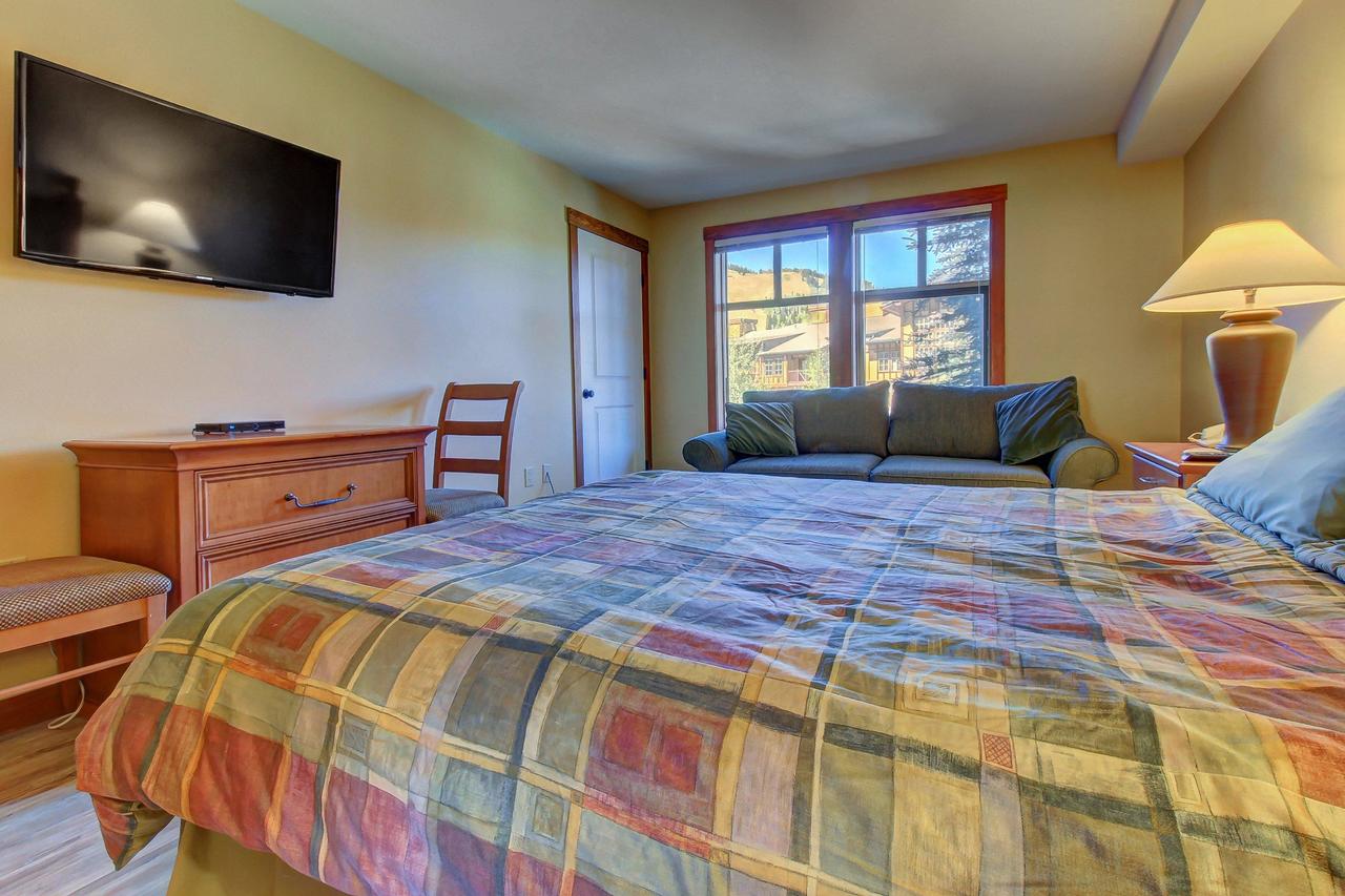 Eagle Springs East 305: House Sparrow Suite - thumb 28