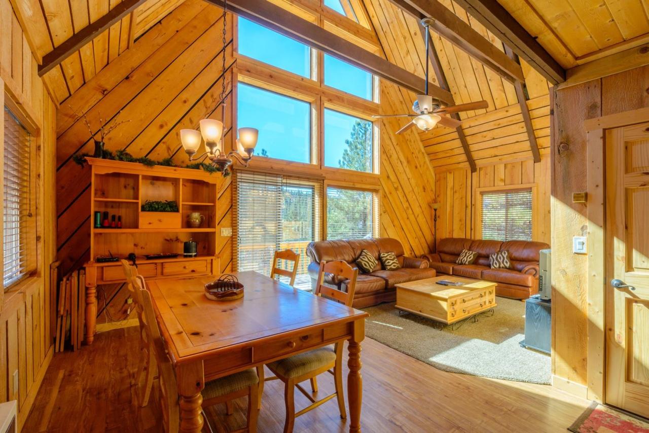 Triebold's Getaway Cabin - thumb 19