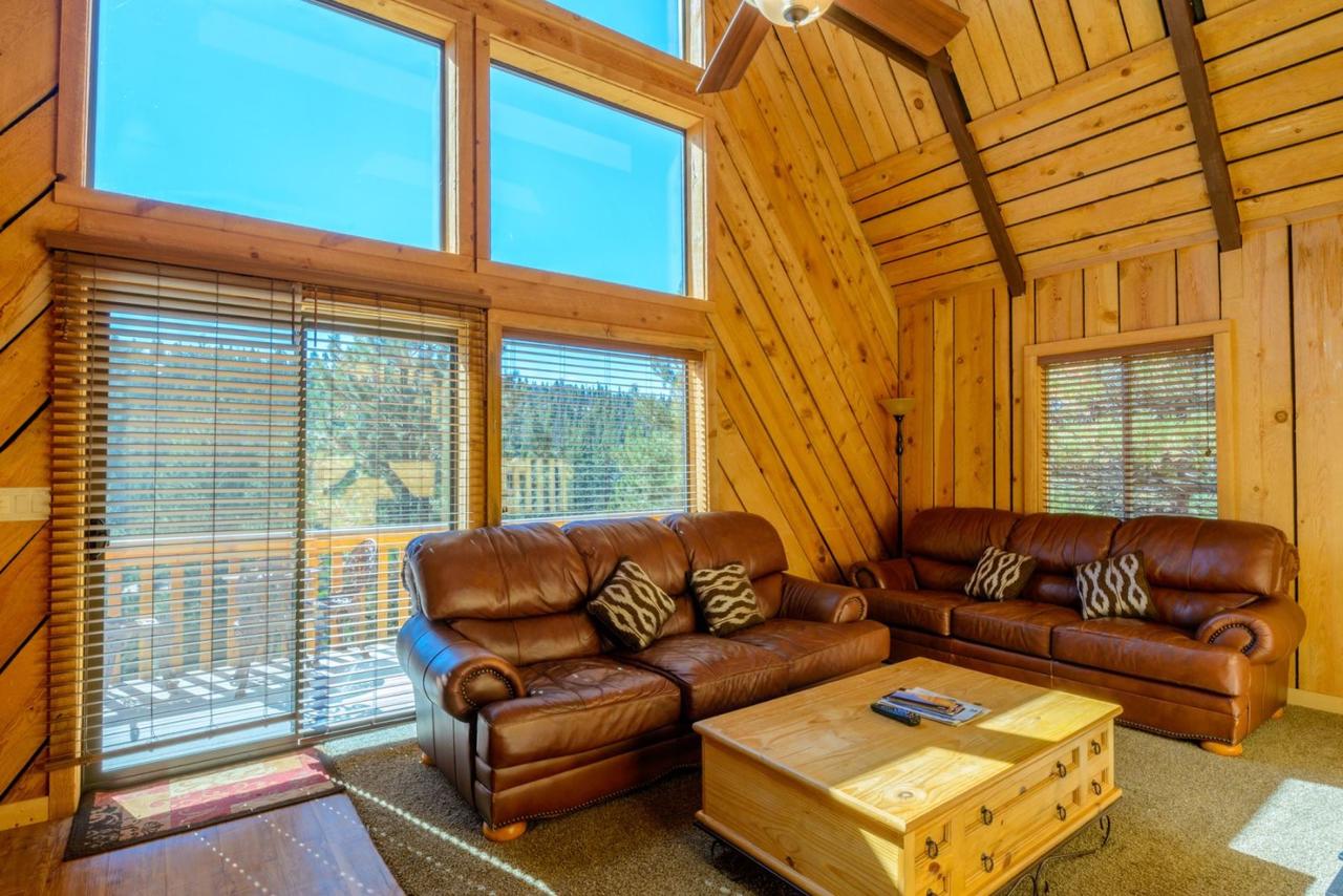 Triebold's Getaway Cabin - thumb 20