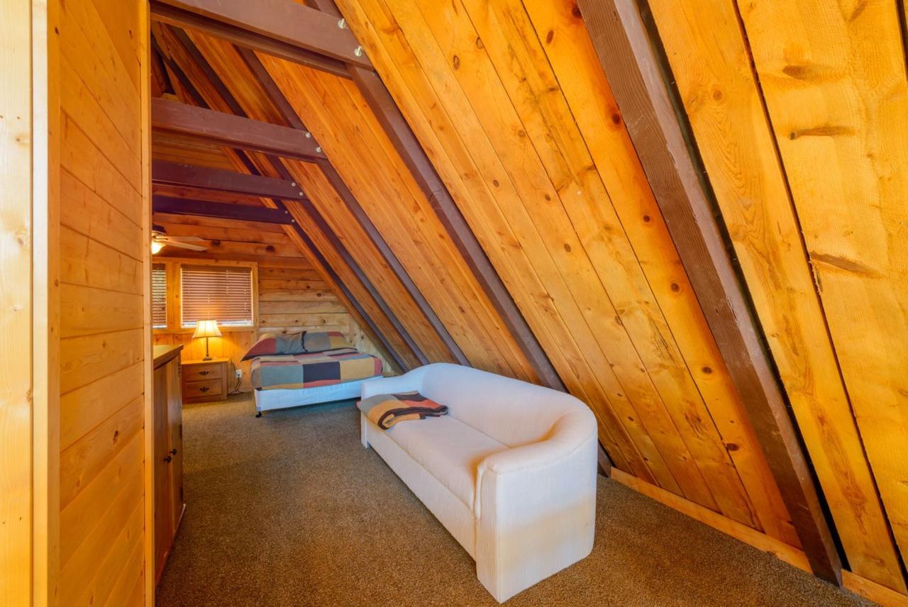 Triebold's Getaway Cabin - thumb 22