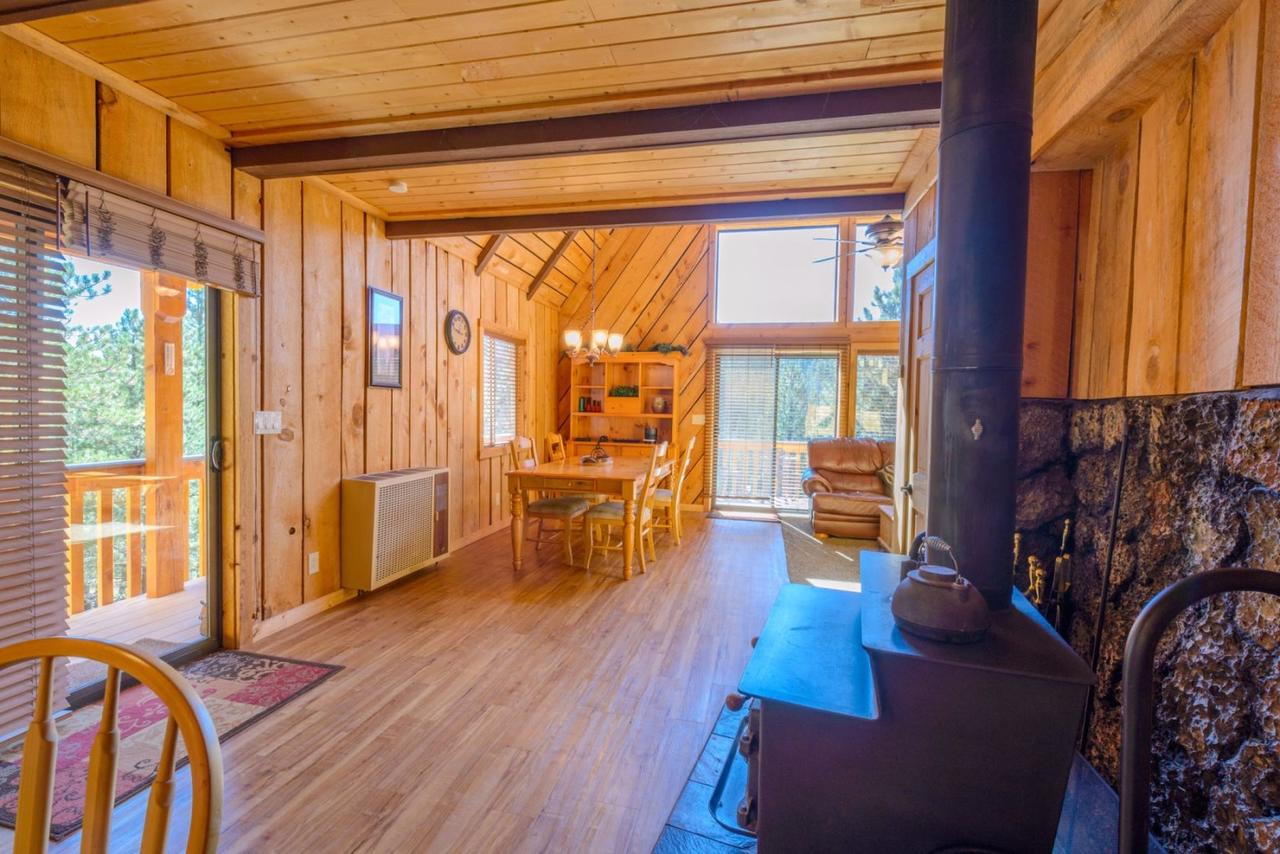 Triebold's Getaway Cabin - thumb 12