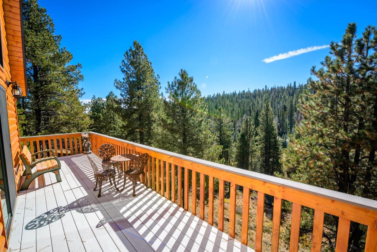 Triebold's Getaway Cabin - thumb 4