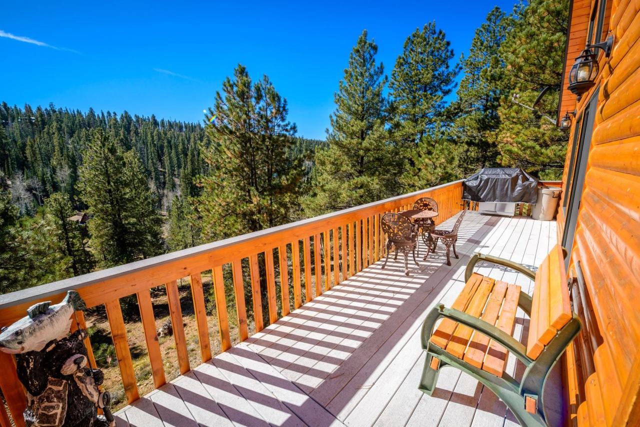 Triebold's Getaway Cabin - thumb 3