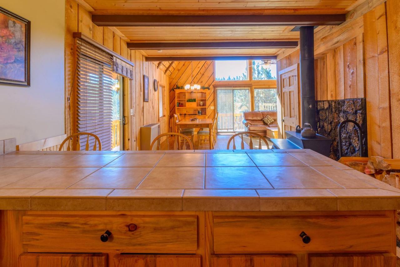 Triebold's Getaway Cabin - thumb 11