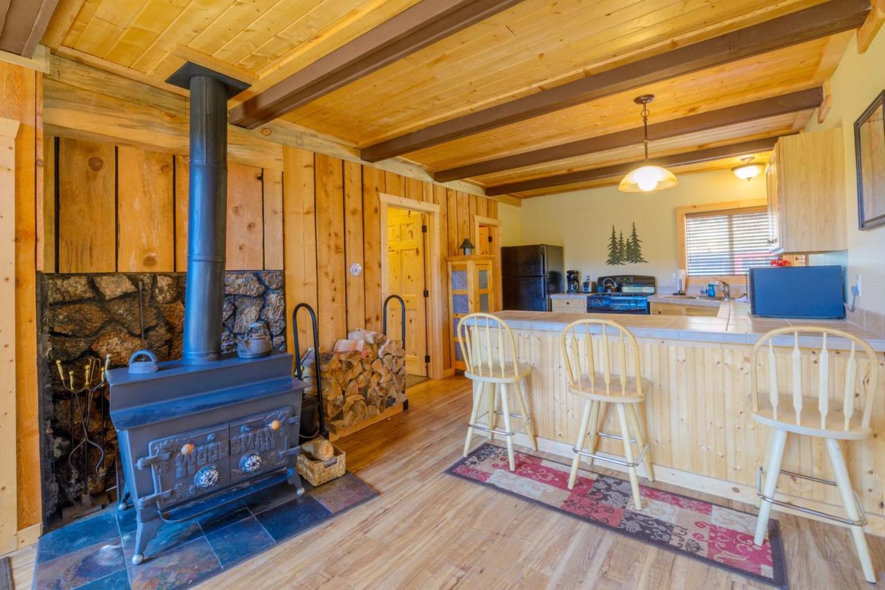 Triebold's Getaway Cabin - thumb 8