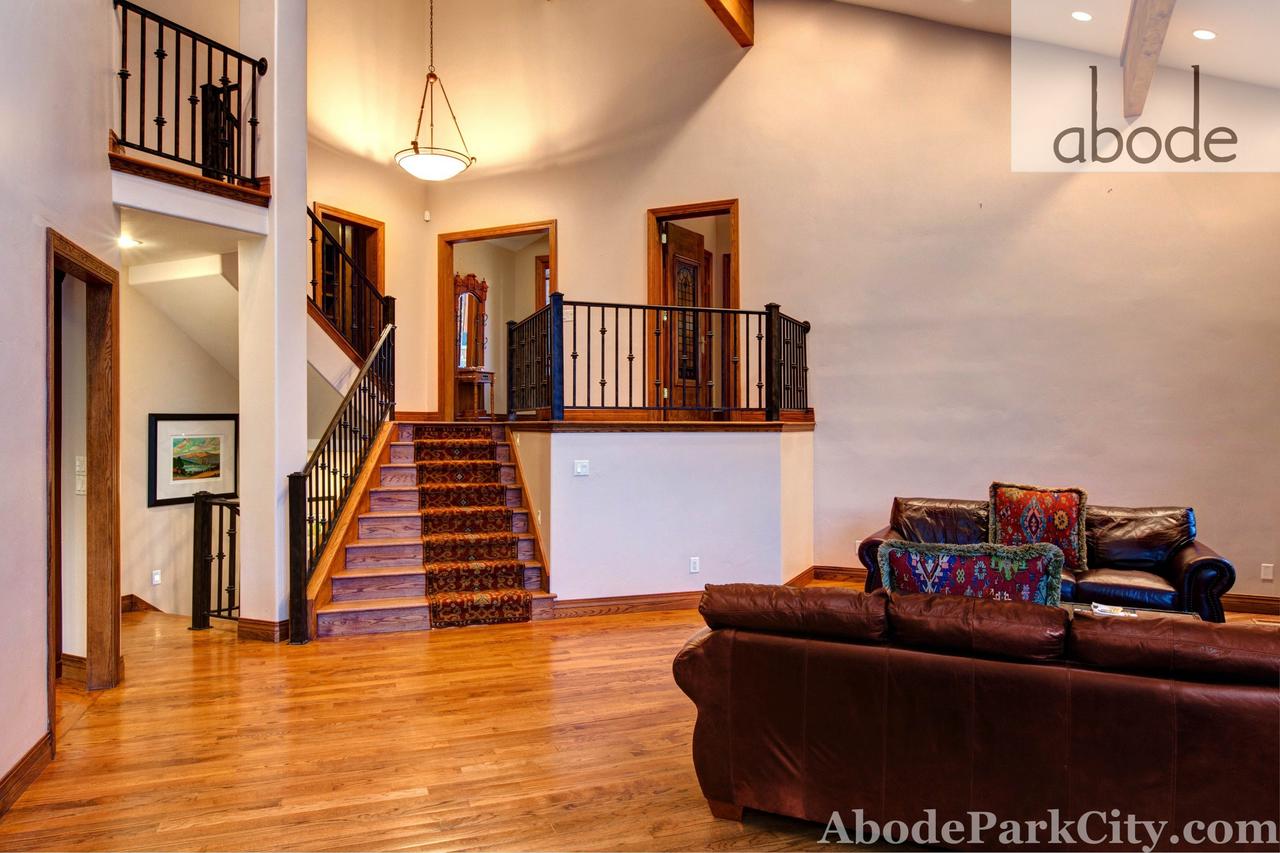 Abode In Vitrail - thumb 4