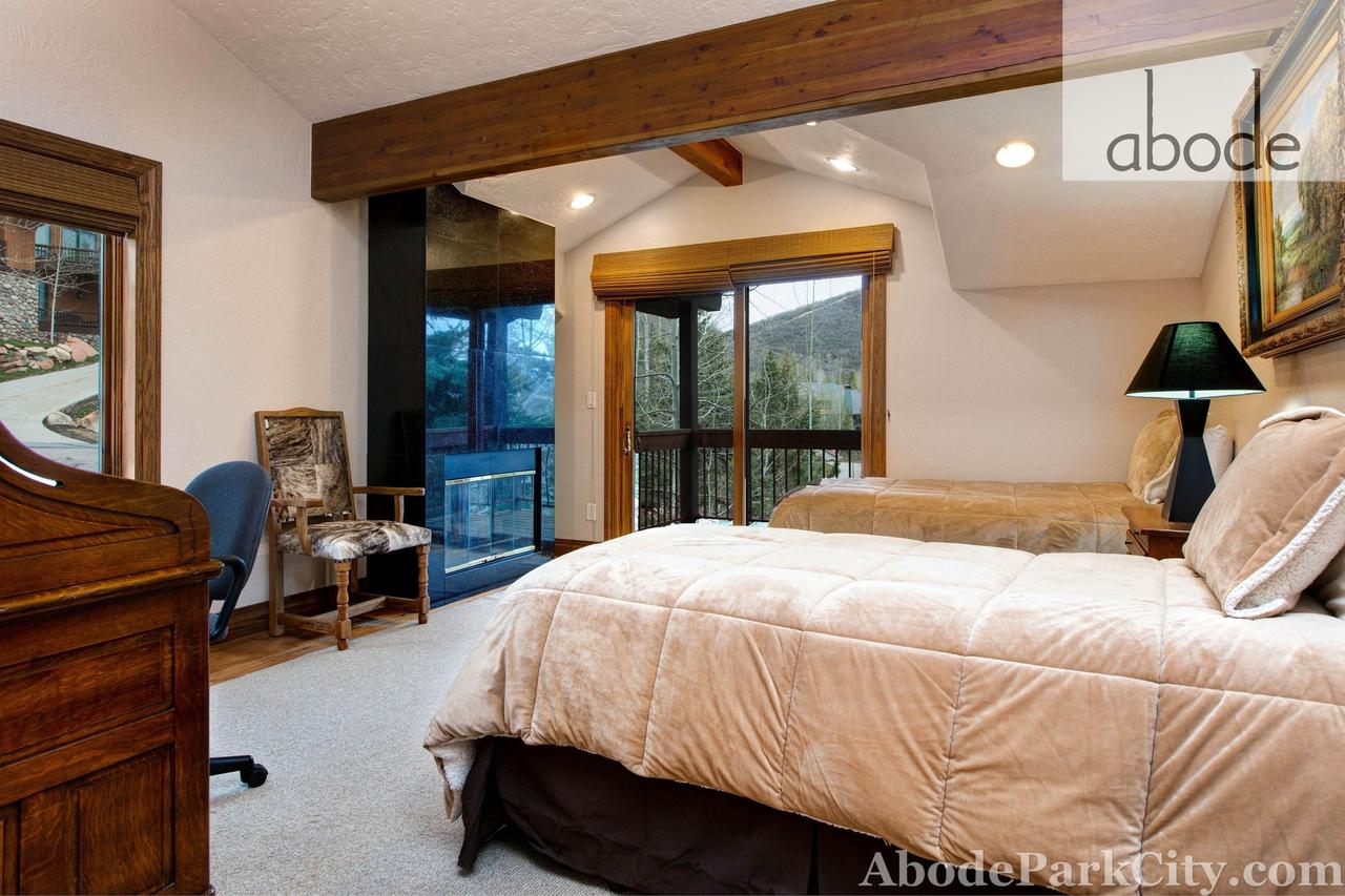 Abode In Vitrail - thumb 16