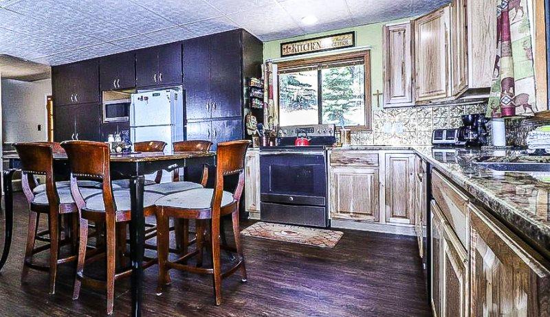 Classic Strawberry Cabin - thumb 4