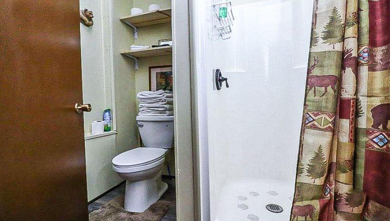 Classic Strawberry Cabin - thumb 20