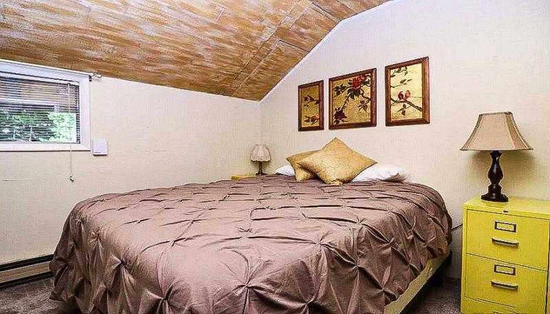 Classic Strawberry Cabin - thumb 14