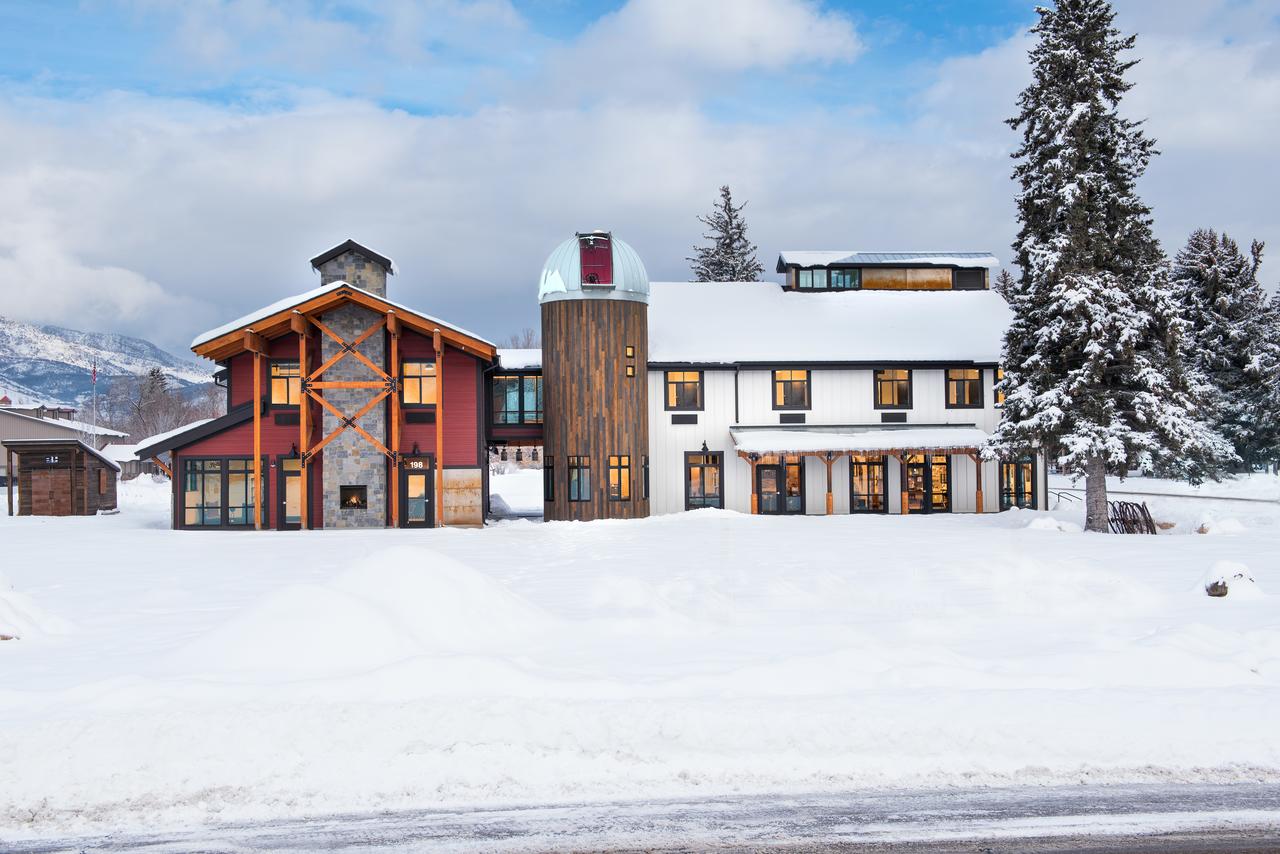 Compass Rose Lodge - thumb 0