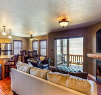 Fox Point Lake Retreat - USA Accommodation