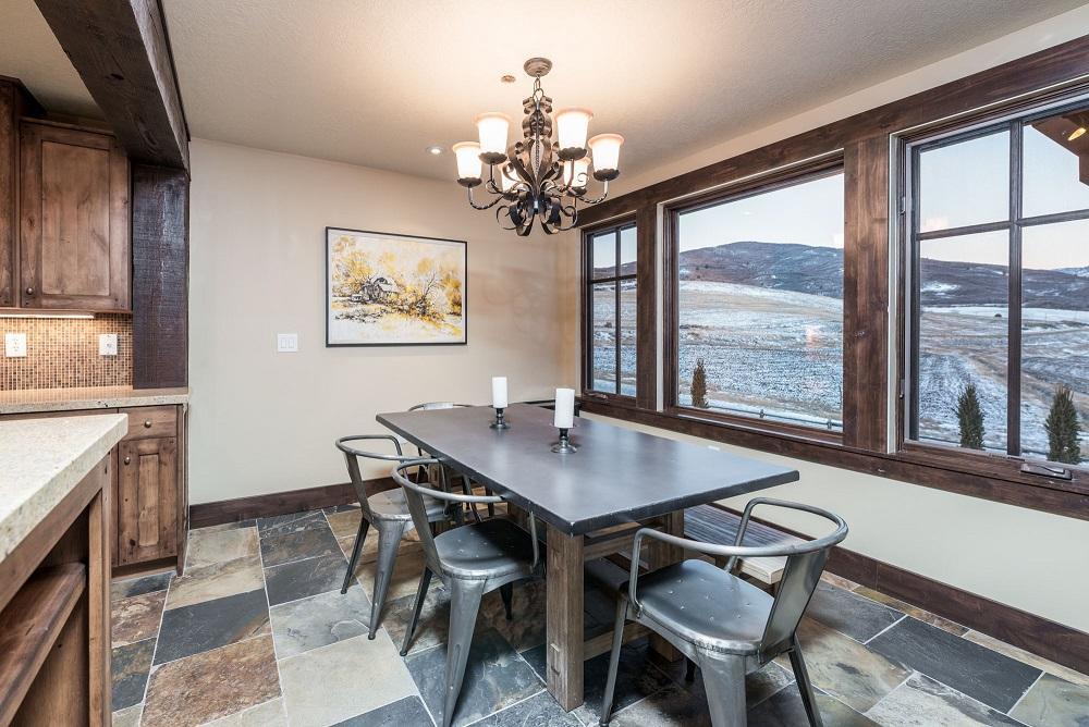 Edgewater Apartment 103 - thumb 2