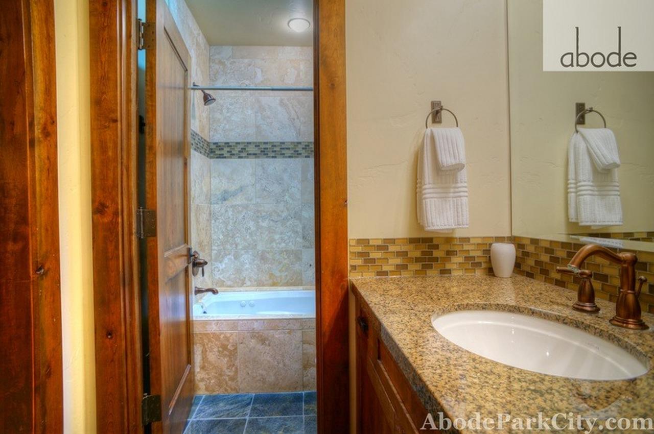 Abode At Town Lift 815 - thumb 7