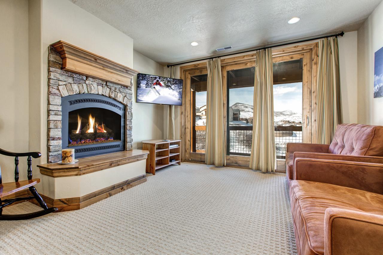 Still Water Townhouse Townhouse - thumb 2