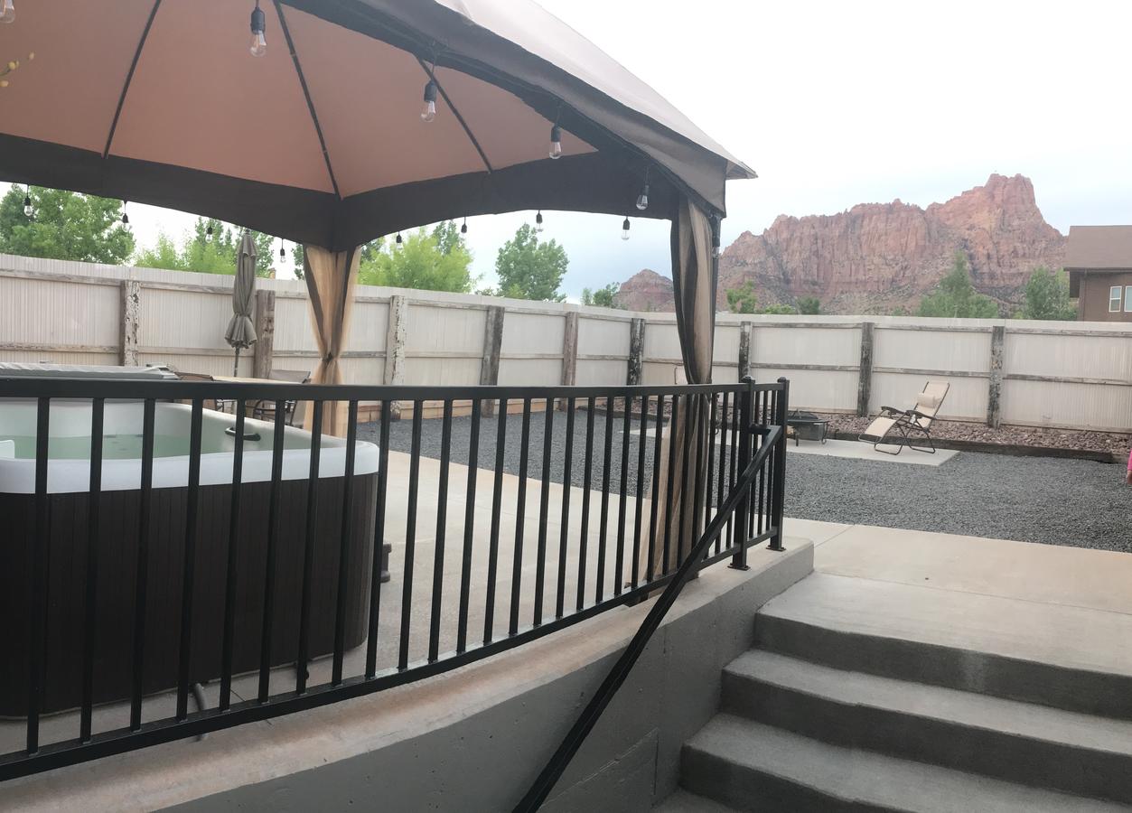 Baristas Suite THEMED Apt. Near ZION, Private HOT TUB! - thumb 0