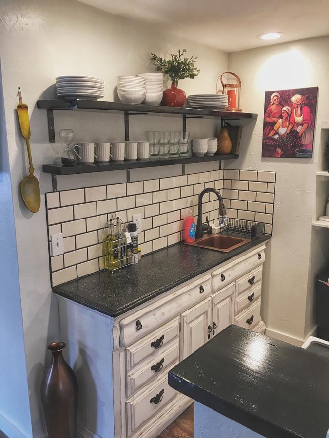Baristas Suite THEMED Apt. Near ZION, Private HOT TUB! - thumb 35