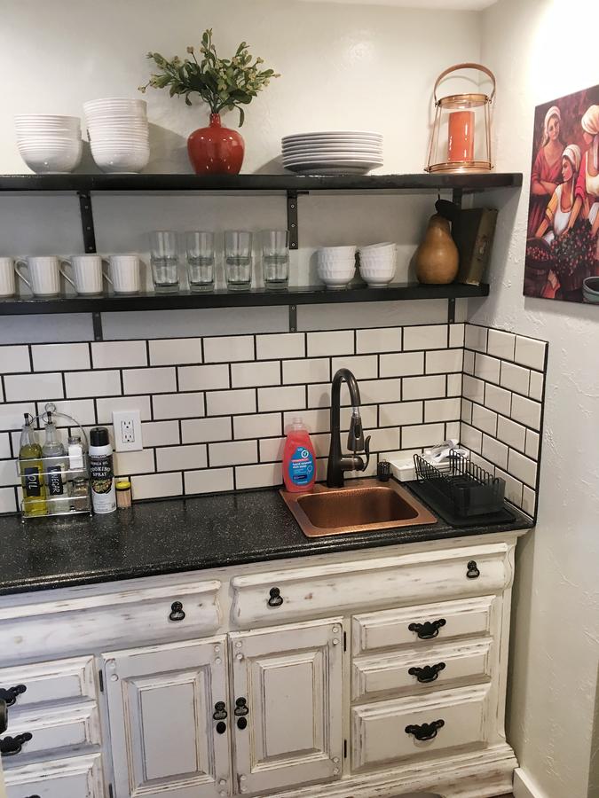 Baristas Suite THEMED Apt. Near ZION, Private HOT TUB! - thumb 37