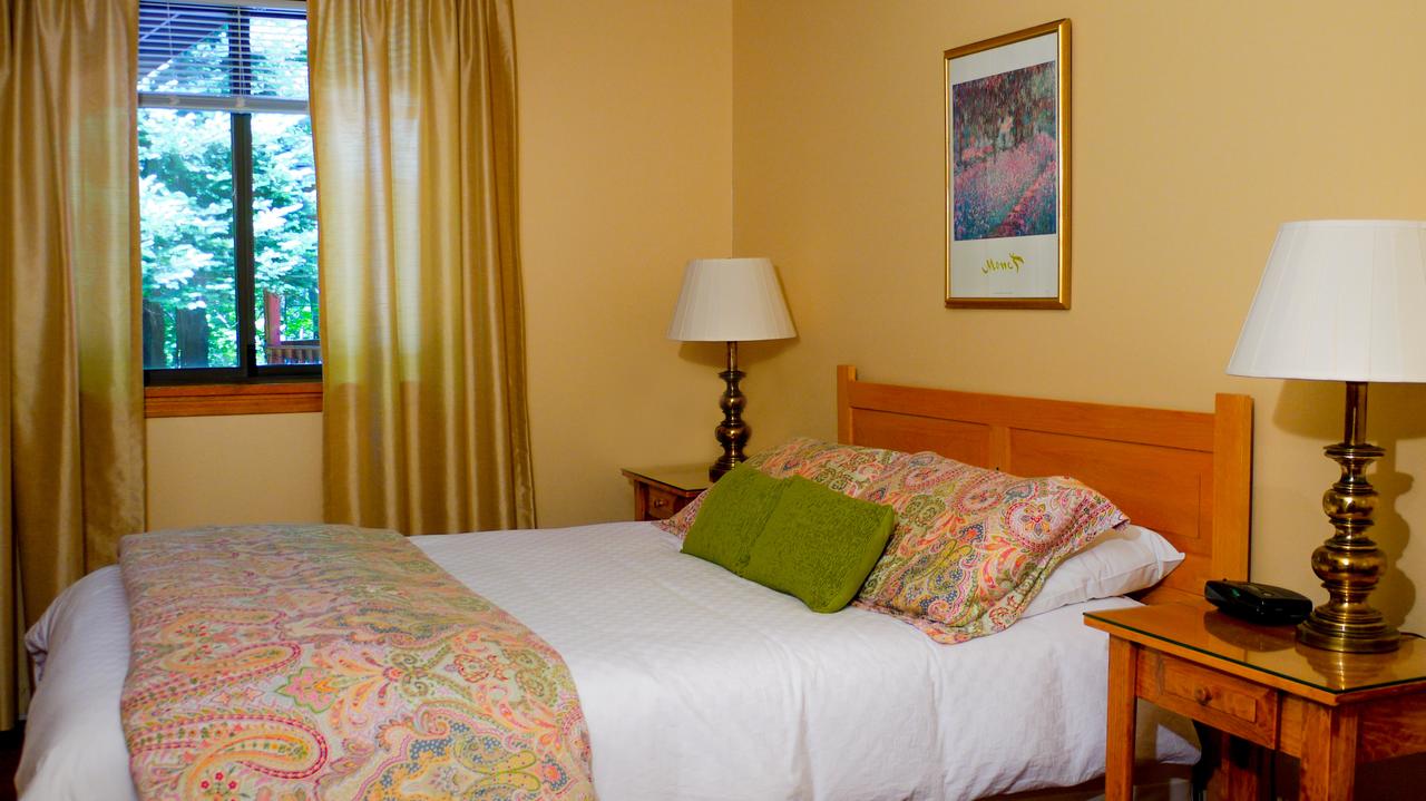 The Snowed Inn - thumb 30