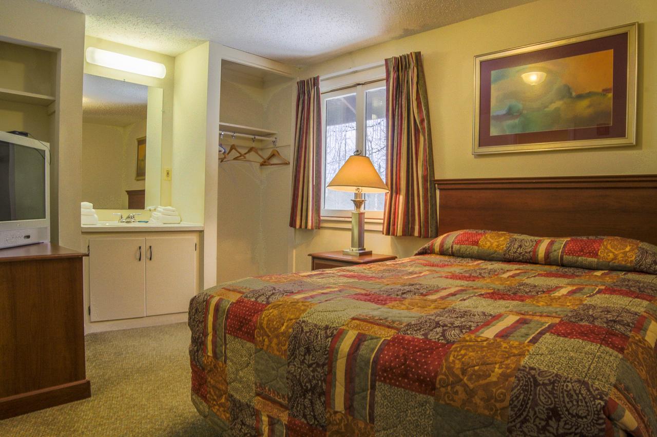 The Upper Pass Lodge - thumb 9