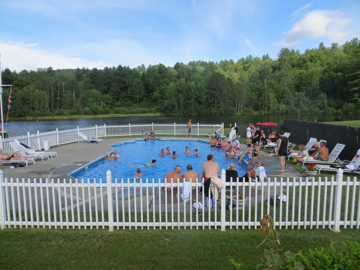 Commodores Inn - thumb 2