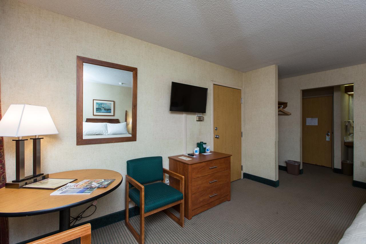 Commodores Inn - thumb 32