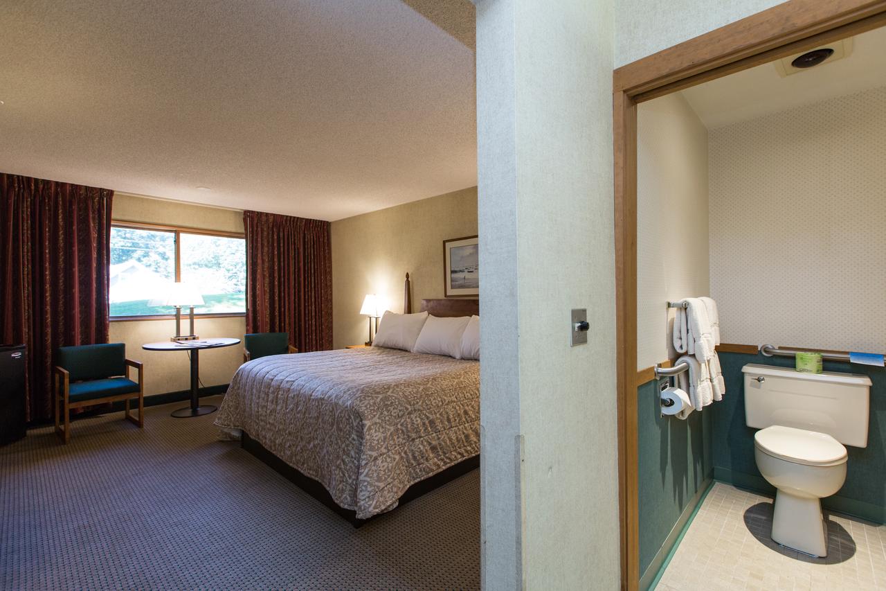 Commodores Inn - thumb 18