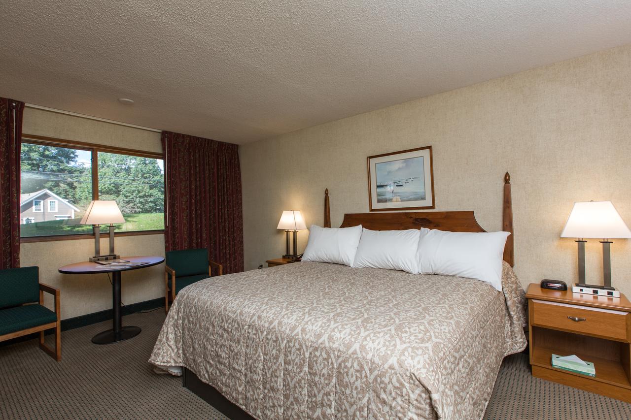 Commodores Inn - thumb 7