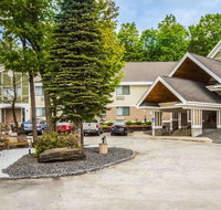 Comfort Inn  Suites at Maplewood - Tourism Bookings