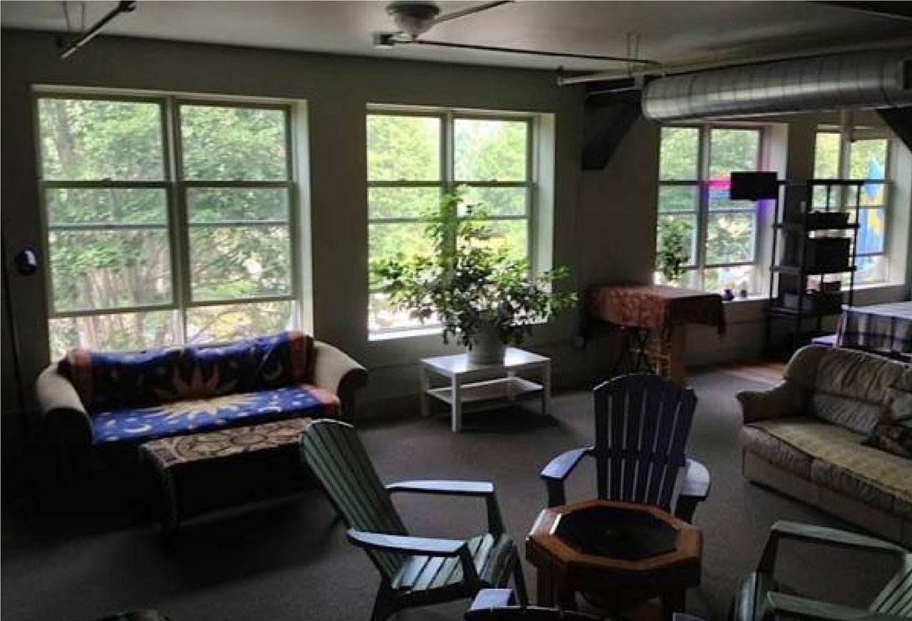 The Burlington Hostel - thumb 3