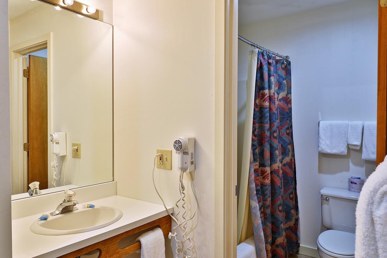 Cedarbrook One Bedroom Suite 219/221 - thumb 2