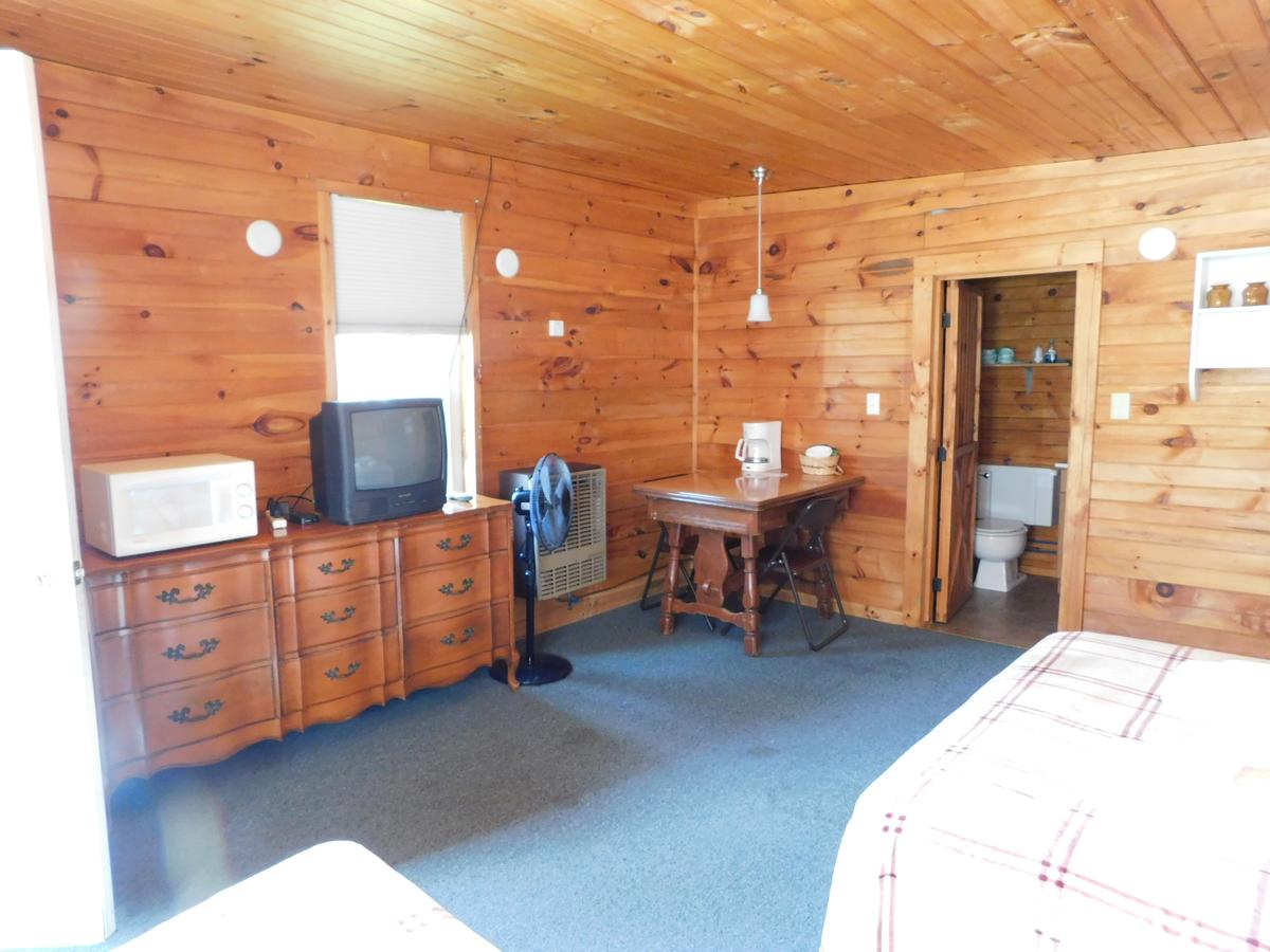 Pine Crest Motel & Cabins - thumb 12