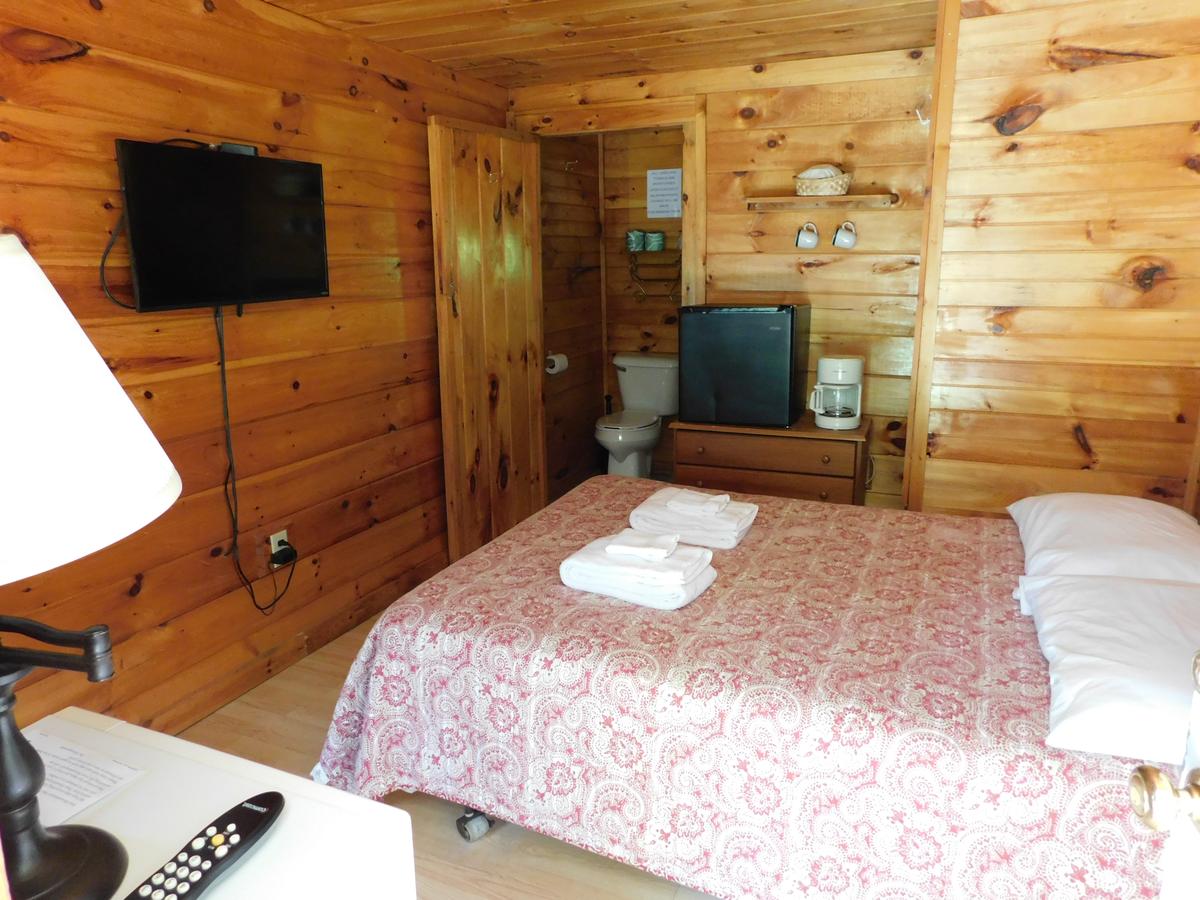 Pine Crest Motel & Cabins - thumb 20