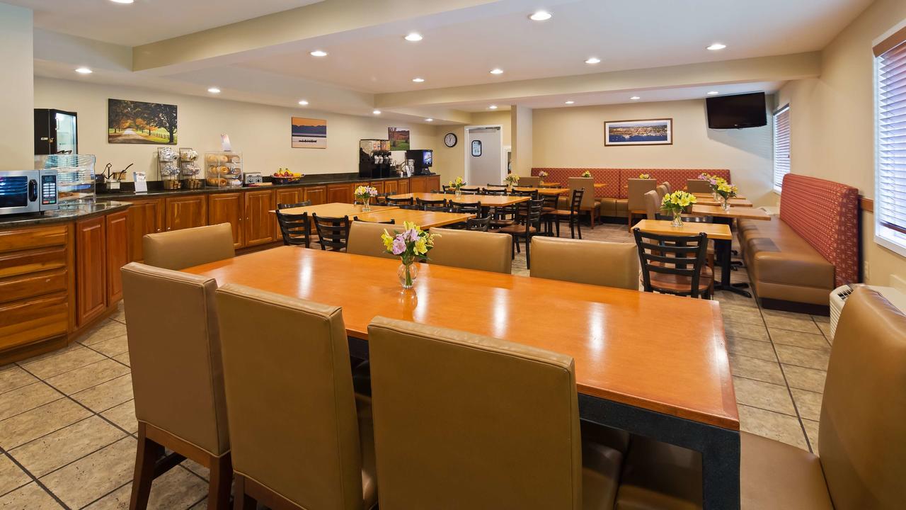 Best Western Plus Windjammer Inn & Conference Center - thumb 11