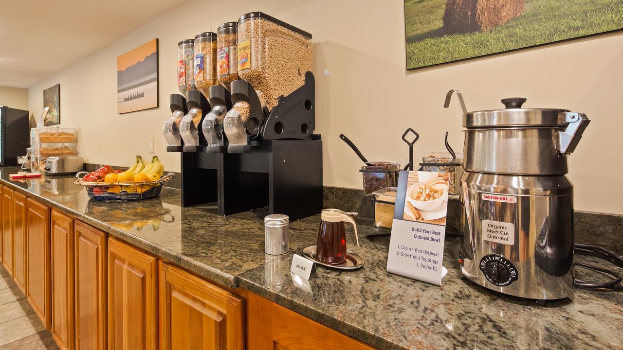 Best Western Plus Windjammer Inn & Conference Center - thumb 3