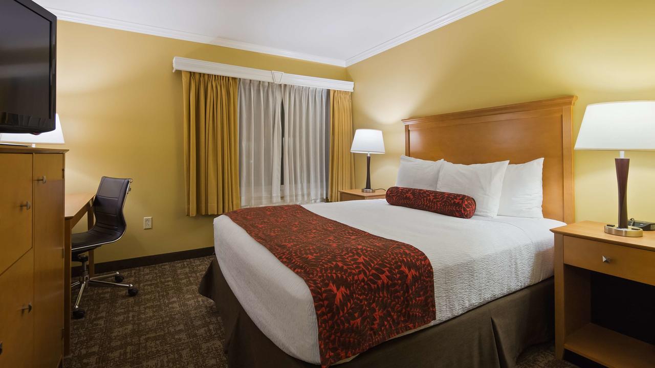 Best Western Plus Windjammer Inn & Conference Center - thumb 21