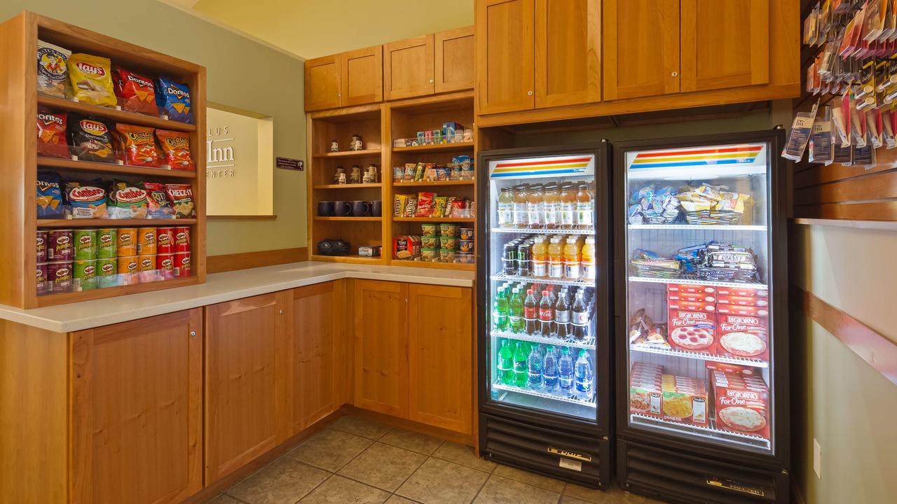 Best Western Plus Windjammer Inn & Conference Center - thumb 14