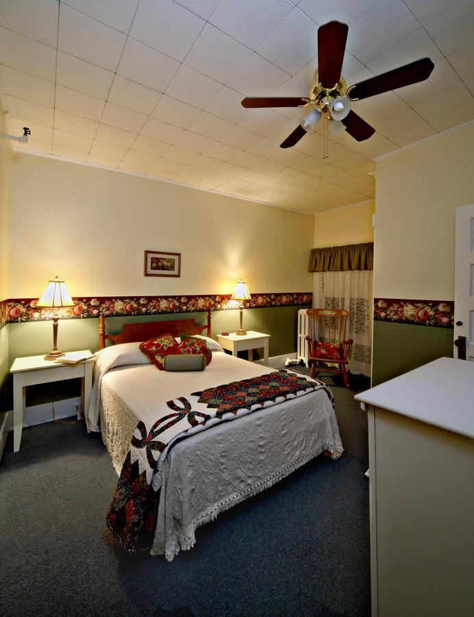 Fullerton Inn & Restaurant - thumb 19