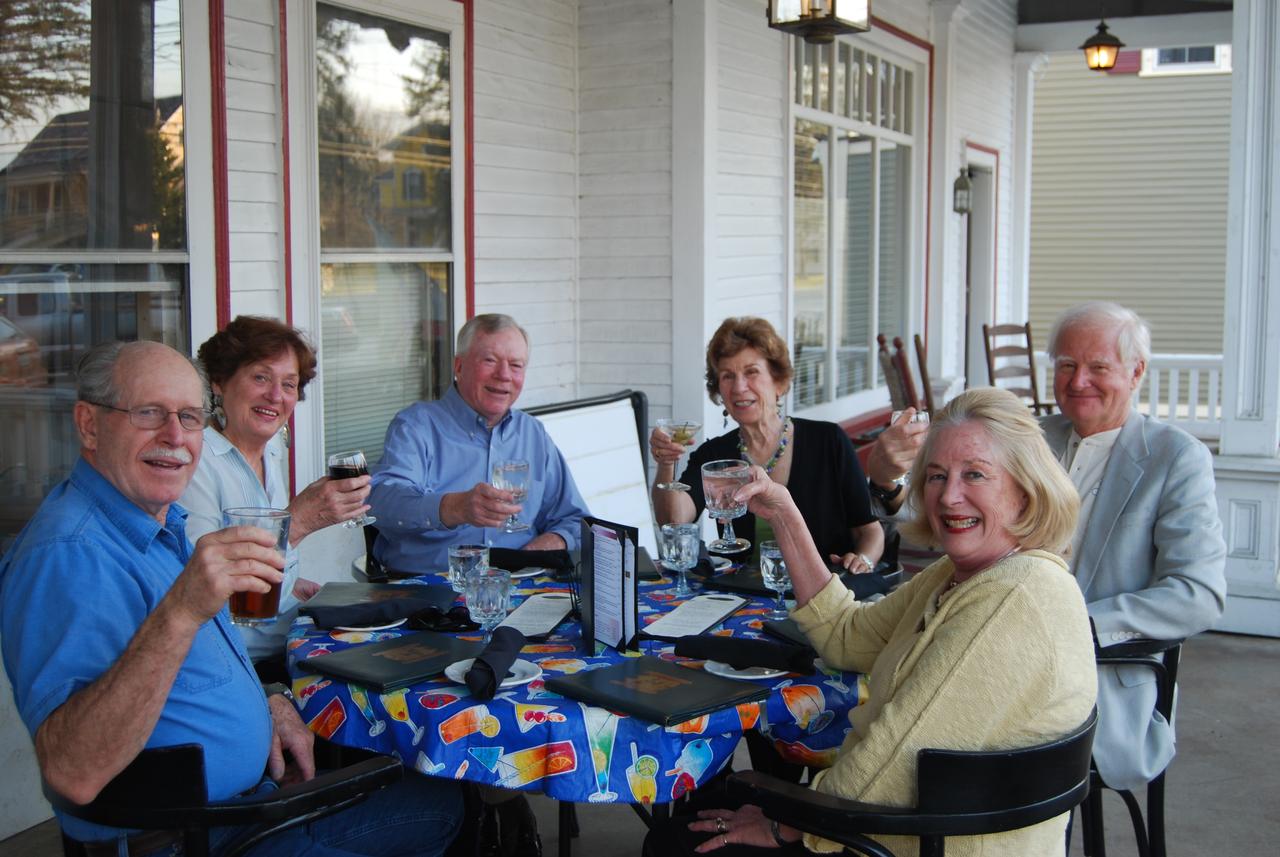 Fullerton Inn & Restaurant - thumb 13