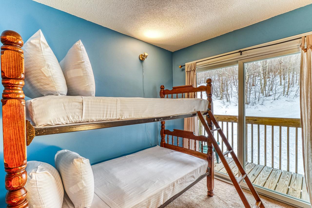 3 Bed 2 Bath Vacation Home In Bolton - thumb 5