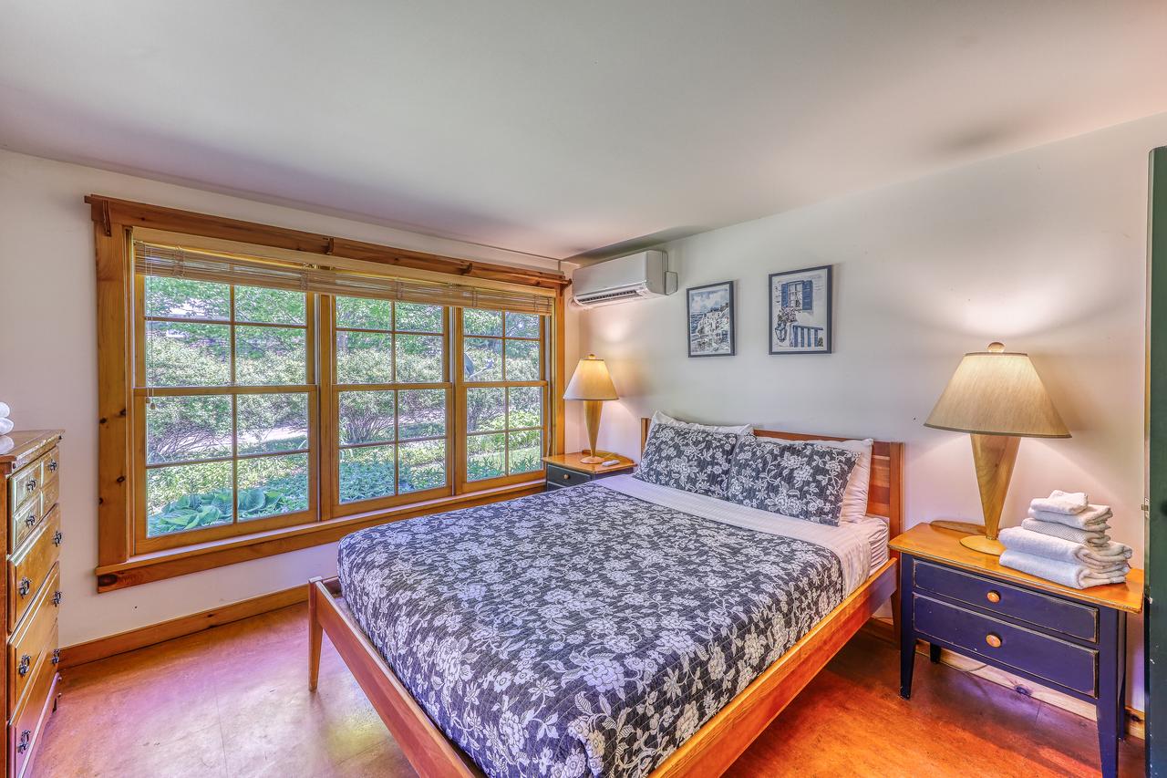 2 Bed 2 Bath Vacation Home In Charlotte - thumb 12