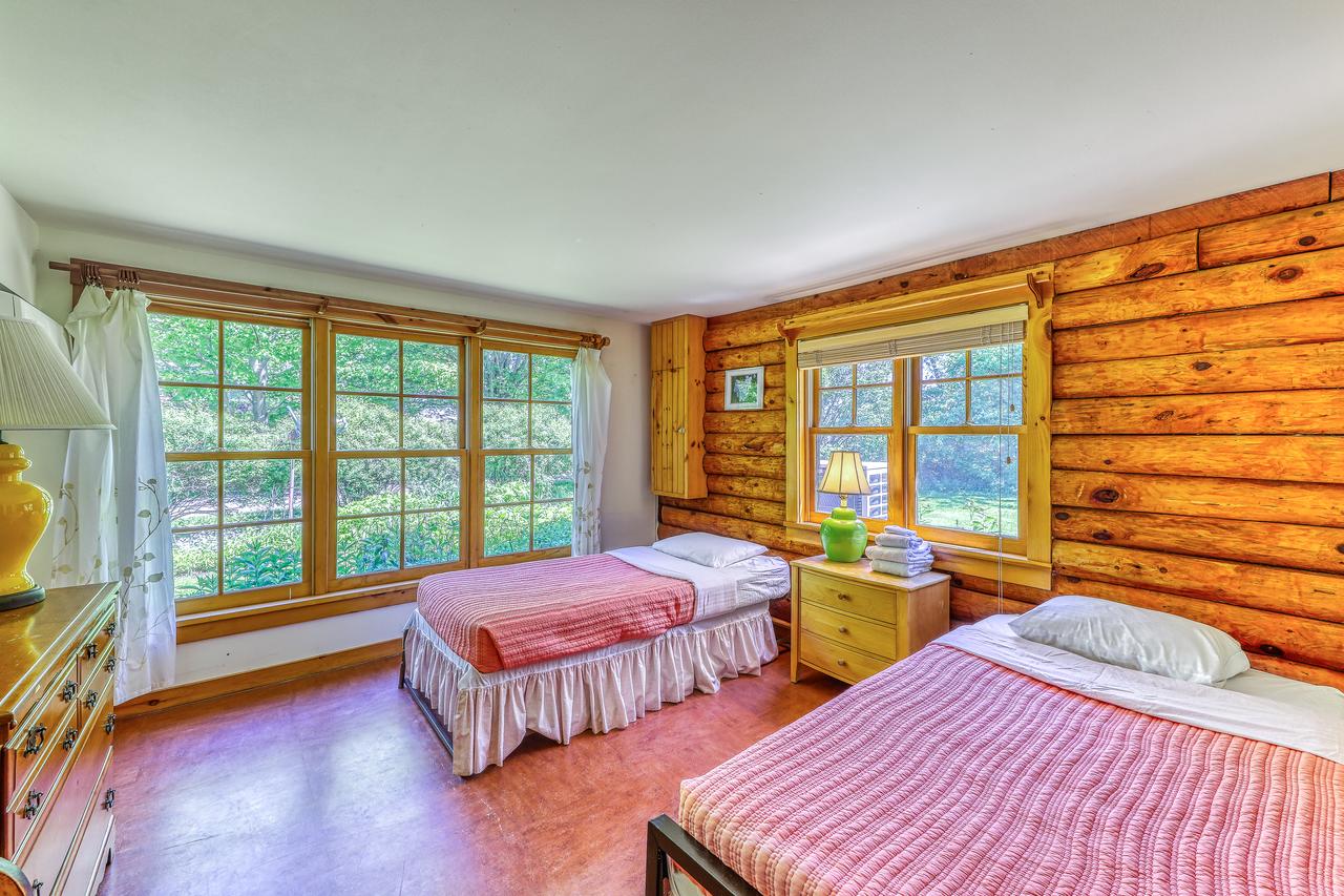 2 Bed 2 Bath Vacation Home In Charlotte - thumb 16
